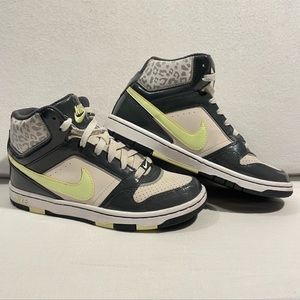 Nike Women’s Prestige 3 Skinny High Top Shoes Size 7 Style# 574686-031